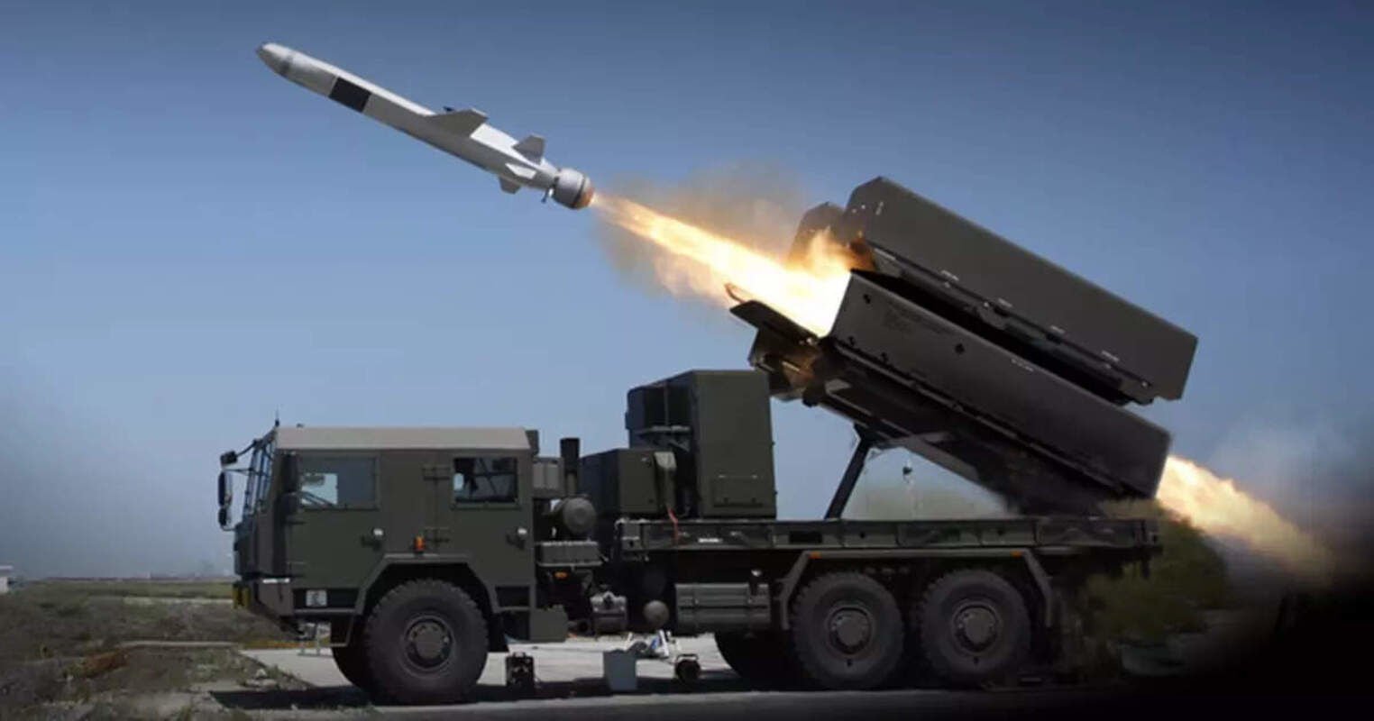 ВСУ ударом из HIMARS уничтожили новый КП РФ в Бахмуте: погибли 8 офицеров  331-го парашютно-десантного полка